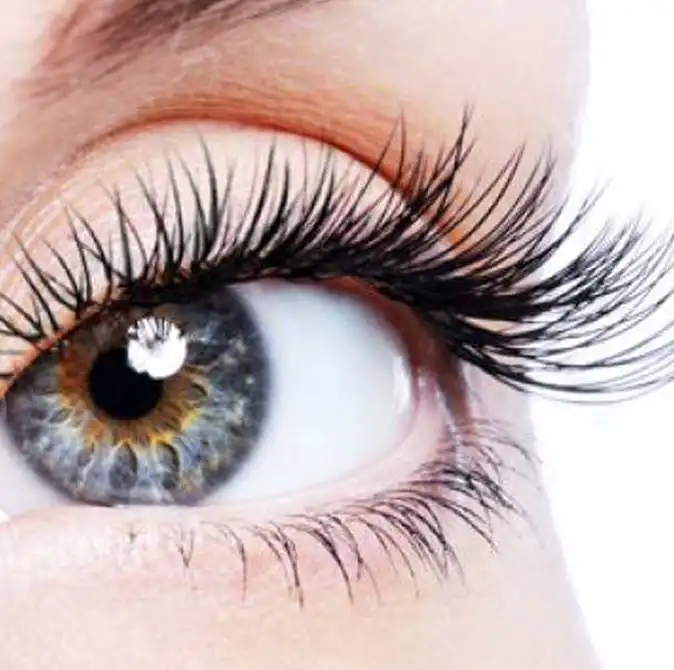 eyelash-perming-at-scg-spa